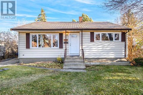 5424 Thorncliffe Drive NW Calgary AB T2K2Z5