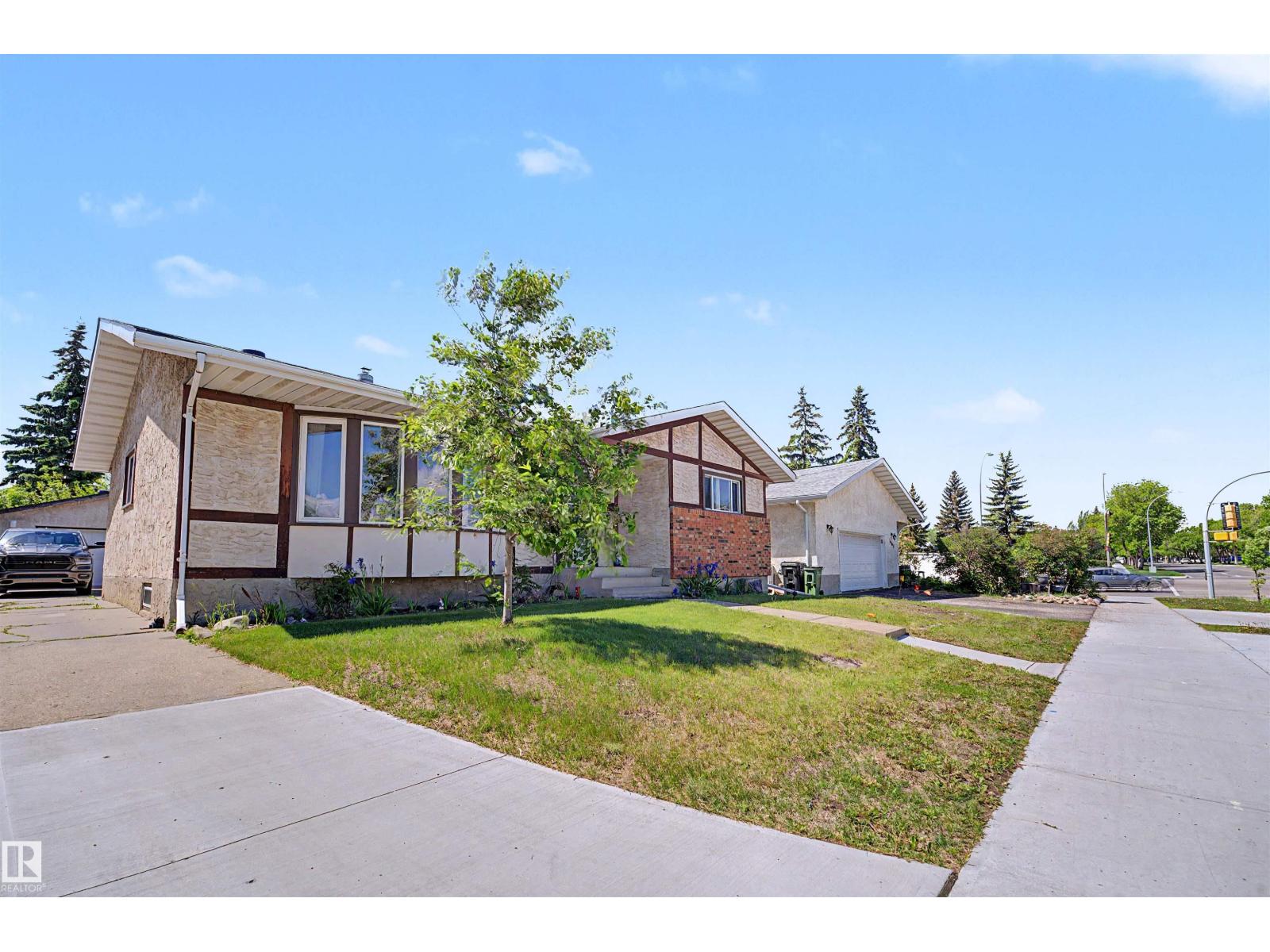 16608 109 ST NW