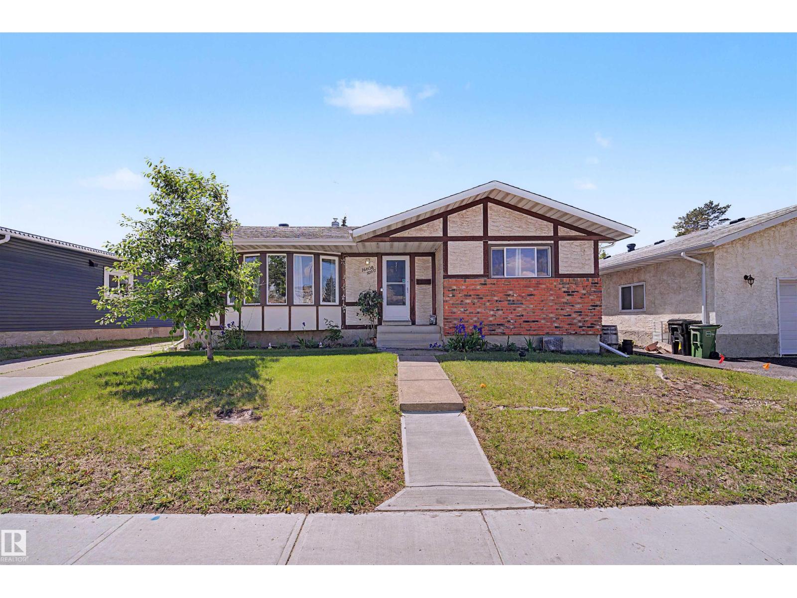 16608 109 ST NW