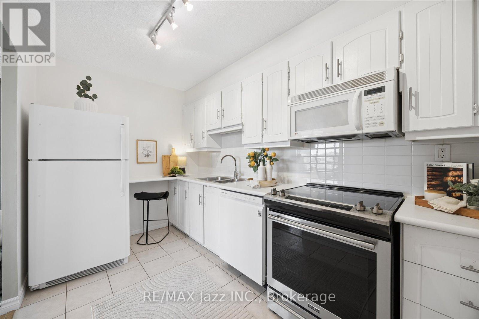 511 - 55 WILLIAM STREET E