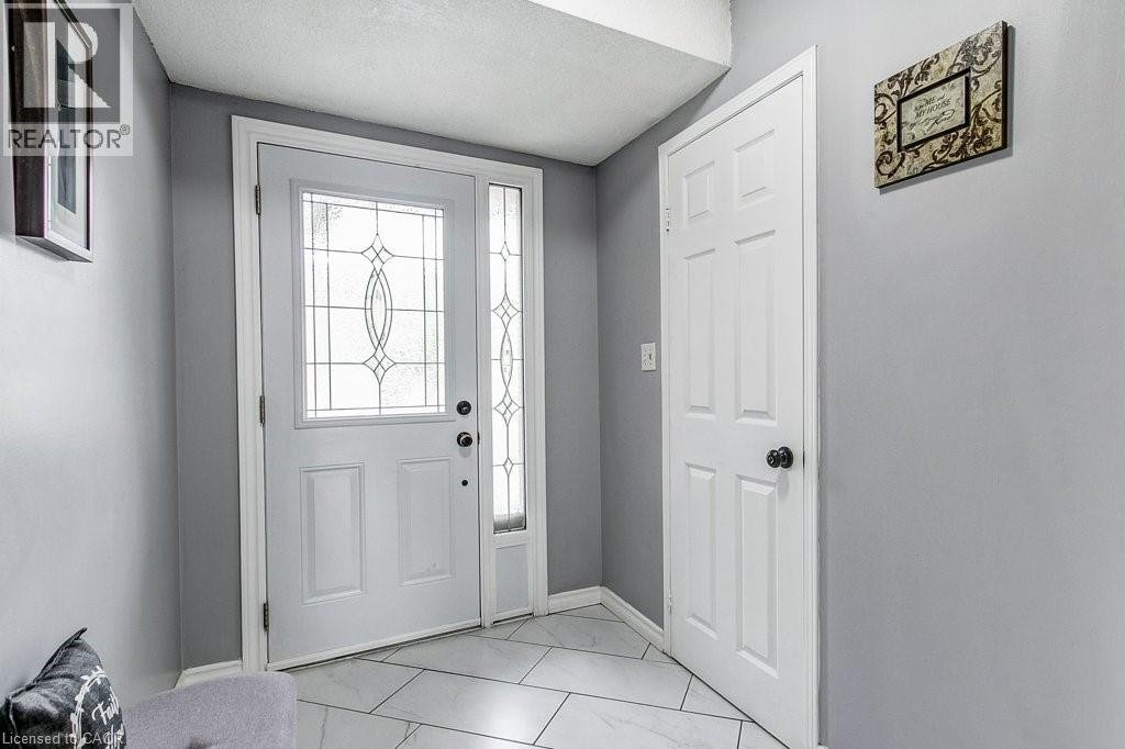 391 STONE CHURCH Road E Unit# 22