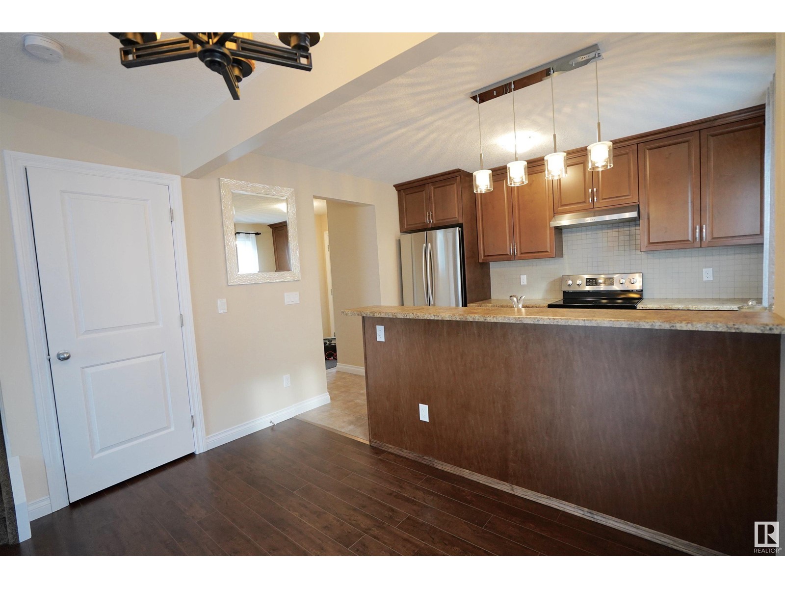 12018 65 ST NW
