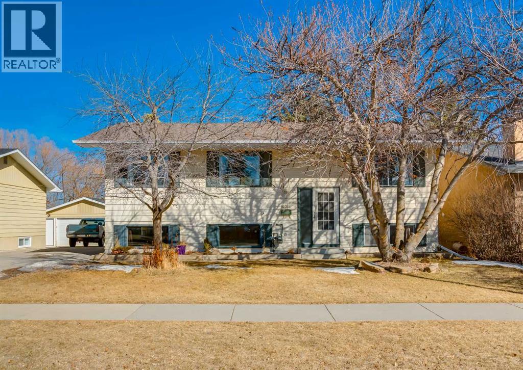 10012 Oakfield Drive SW