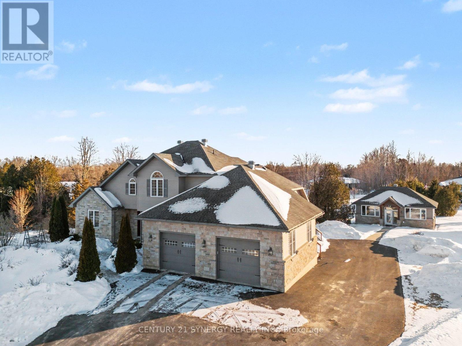 30 BASSWOOD CRESCENT