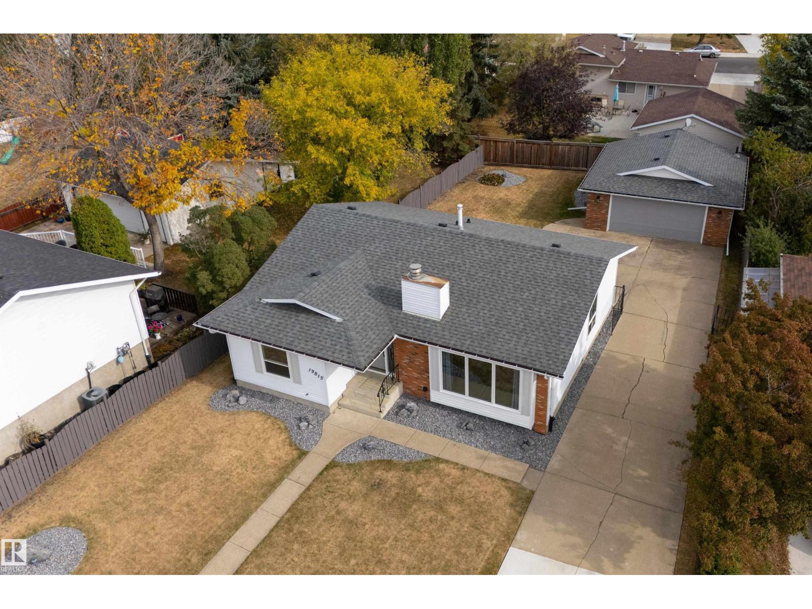 13815 35 ST NW