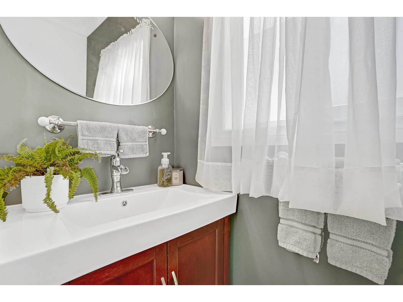 123 6338 VEDDER ROAD|Sardis South