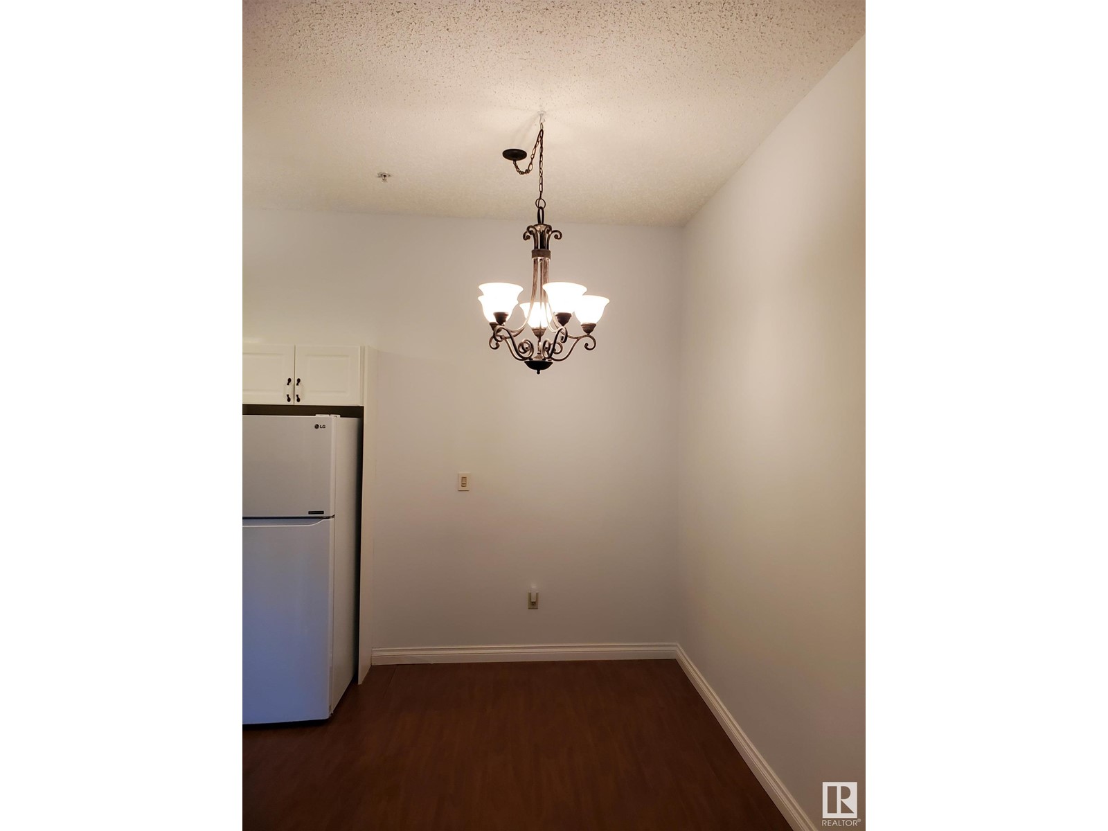 #104 11446 40 AV NW