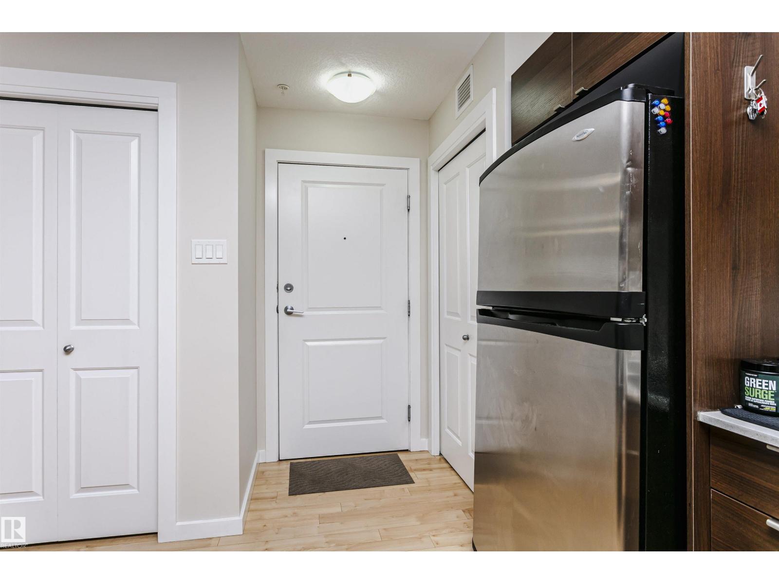 #104 9519 160 AV NW
