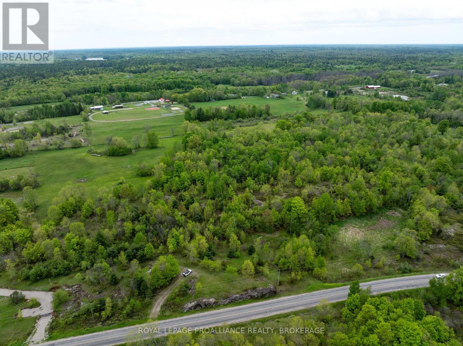 1147 LONG LAKE ROAD