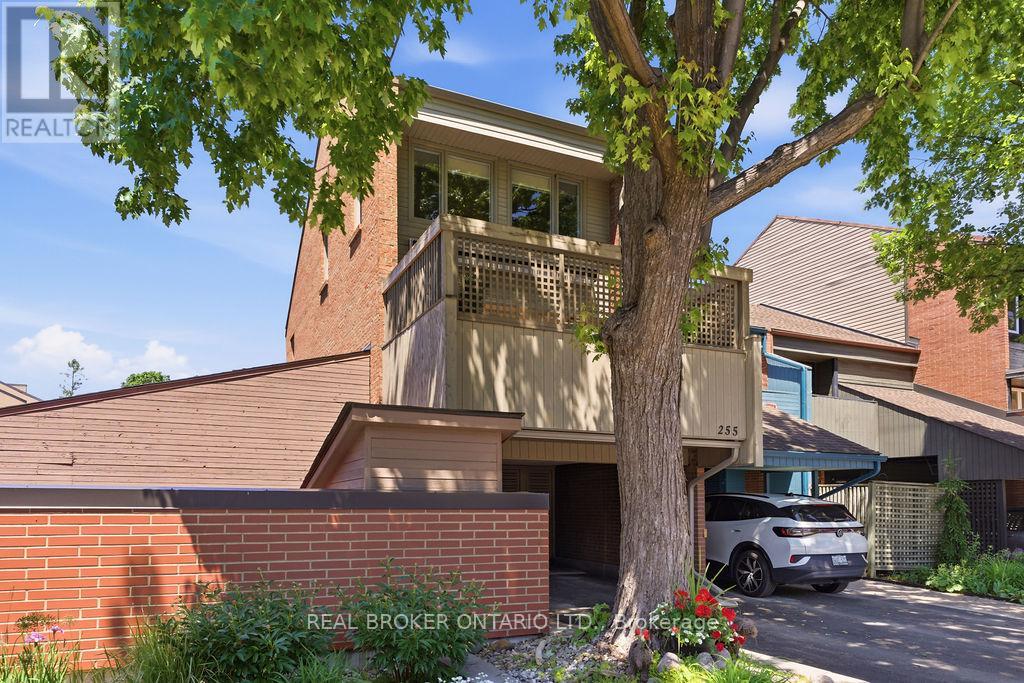 255 BRUYERE STREET