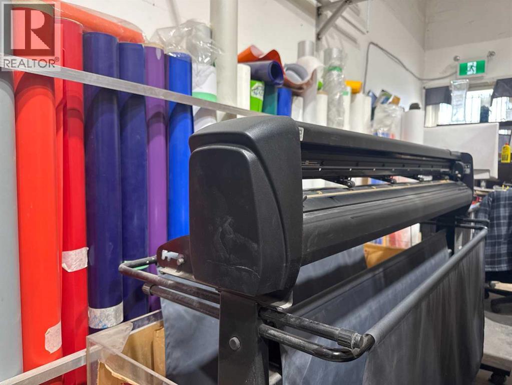 605, 3208 8 Avenue NE