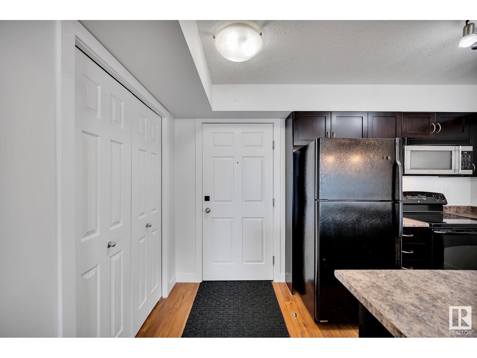 #112 920 156 ST NW