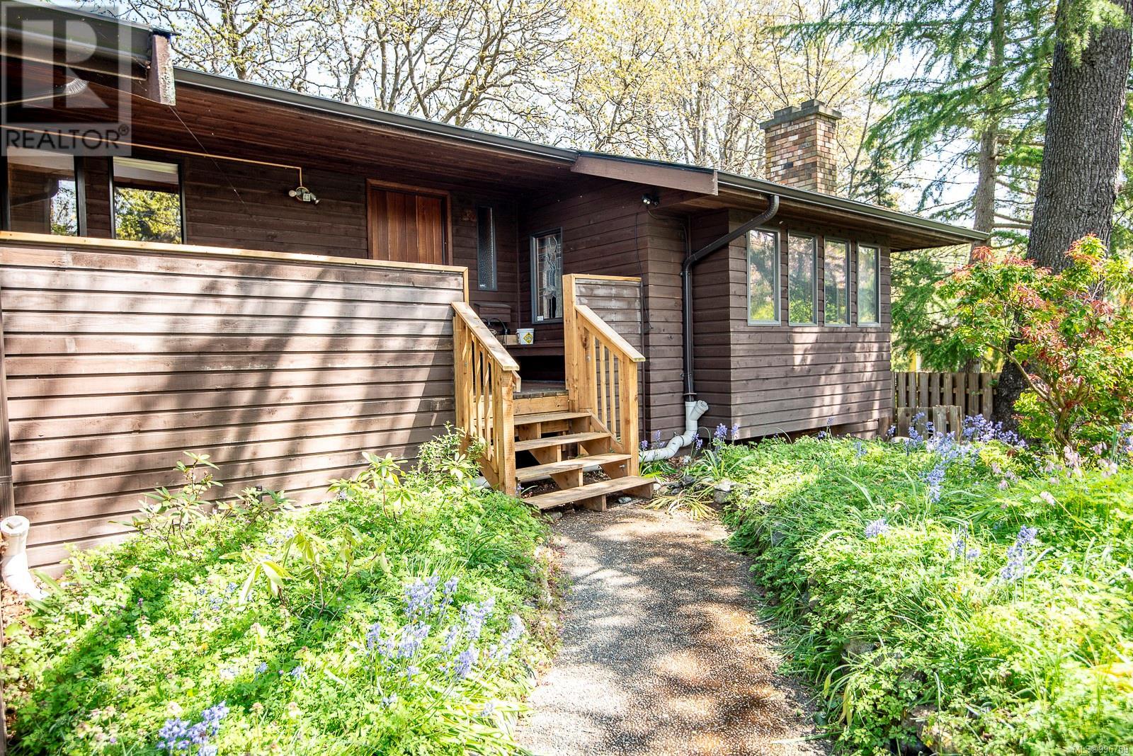937 Pemberton Rd