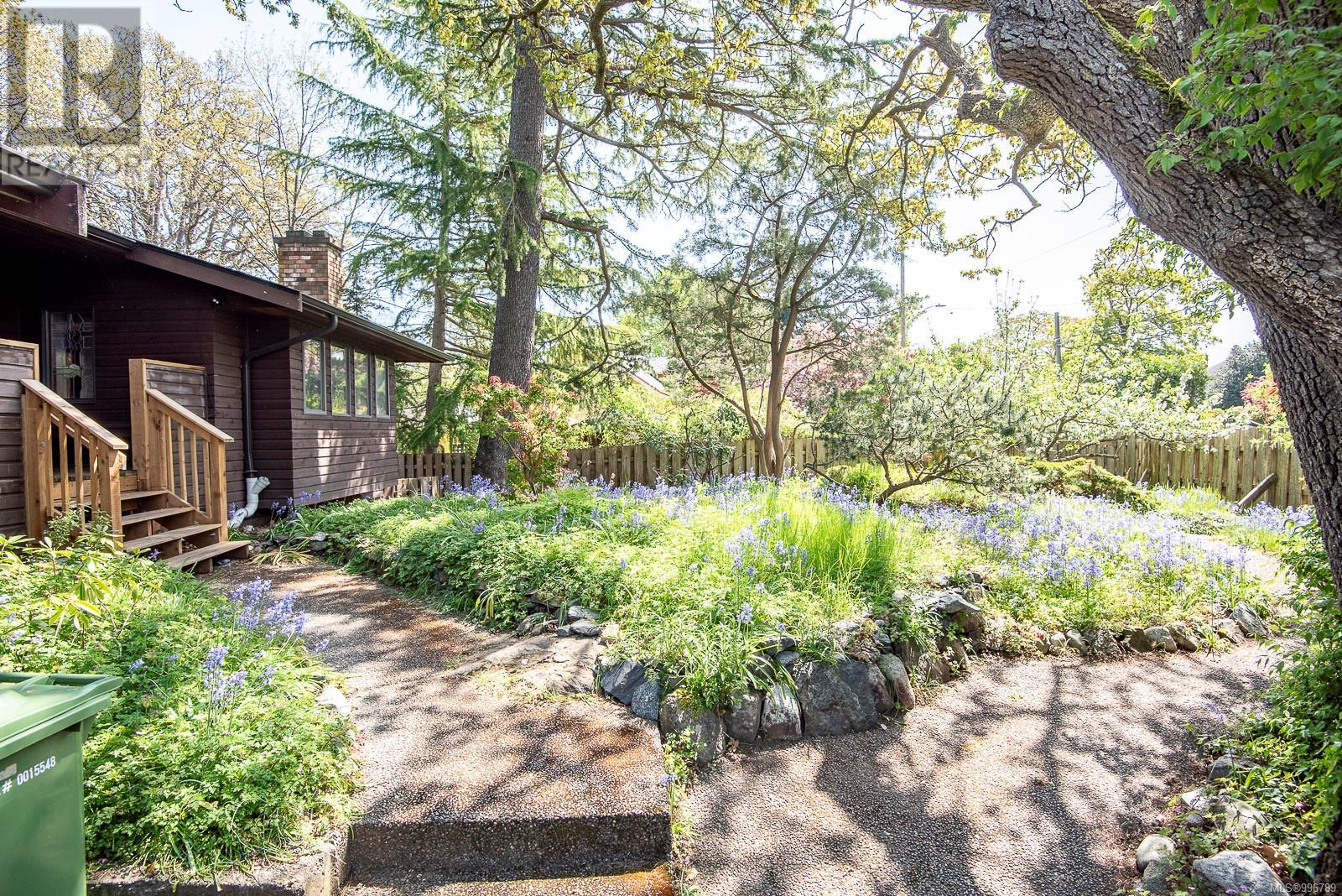 937 Pemberton Rd
