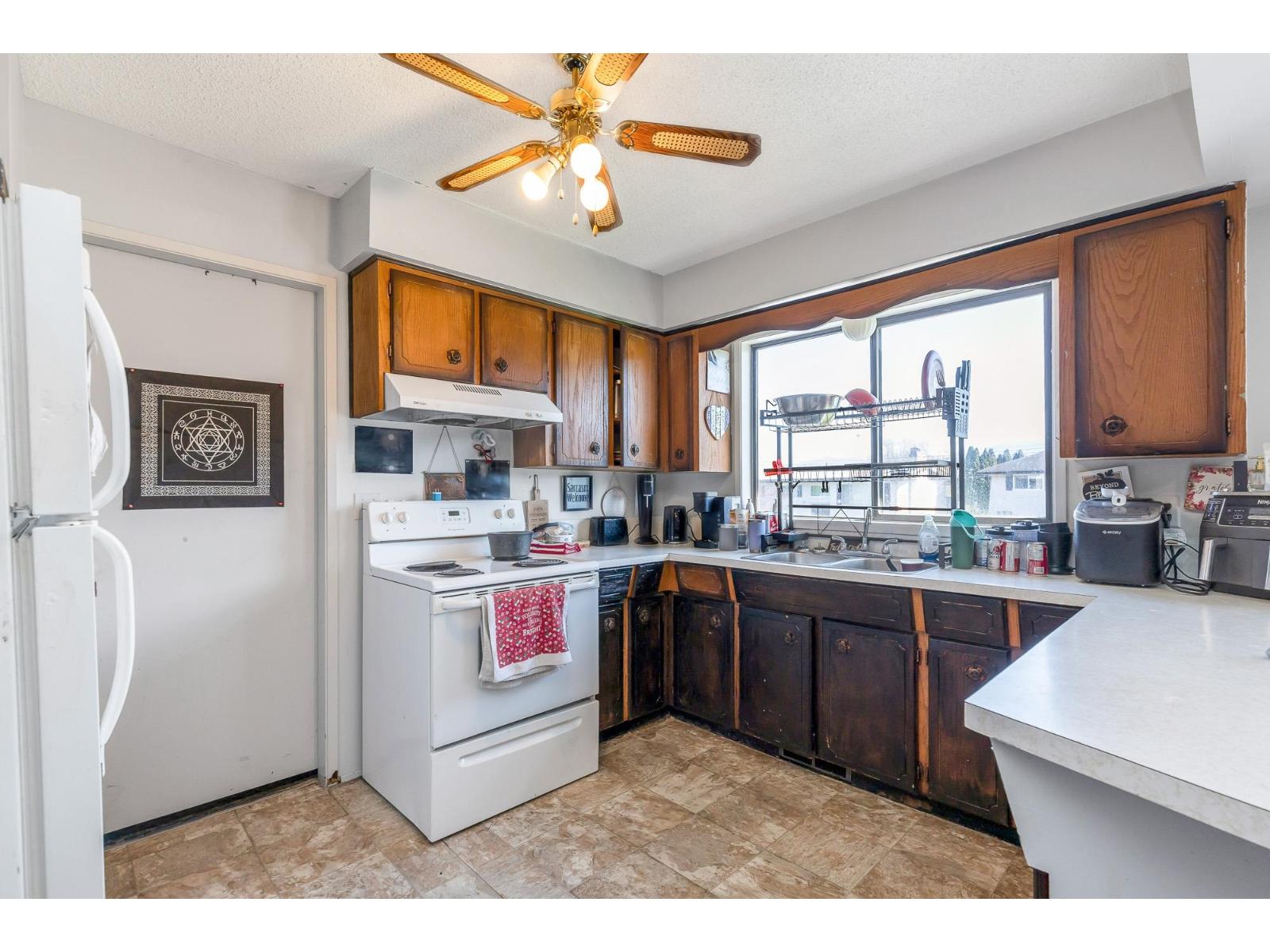 9501 PAULA CRESCENT|Chilliwack Proper East