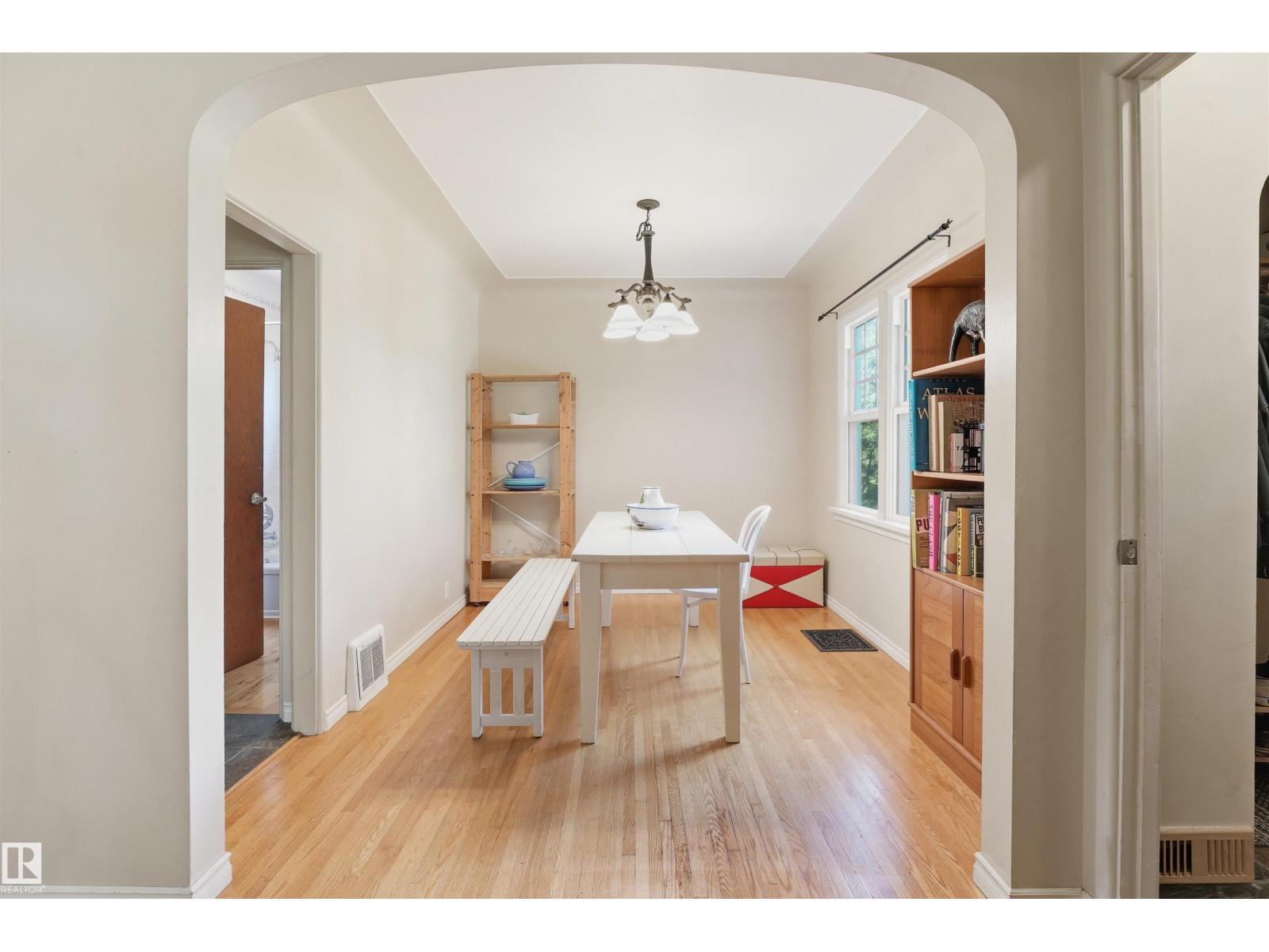 11334 104 ST NW