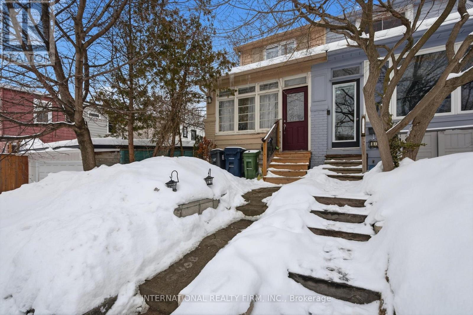 116 MERRILL AVENUE E