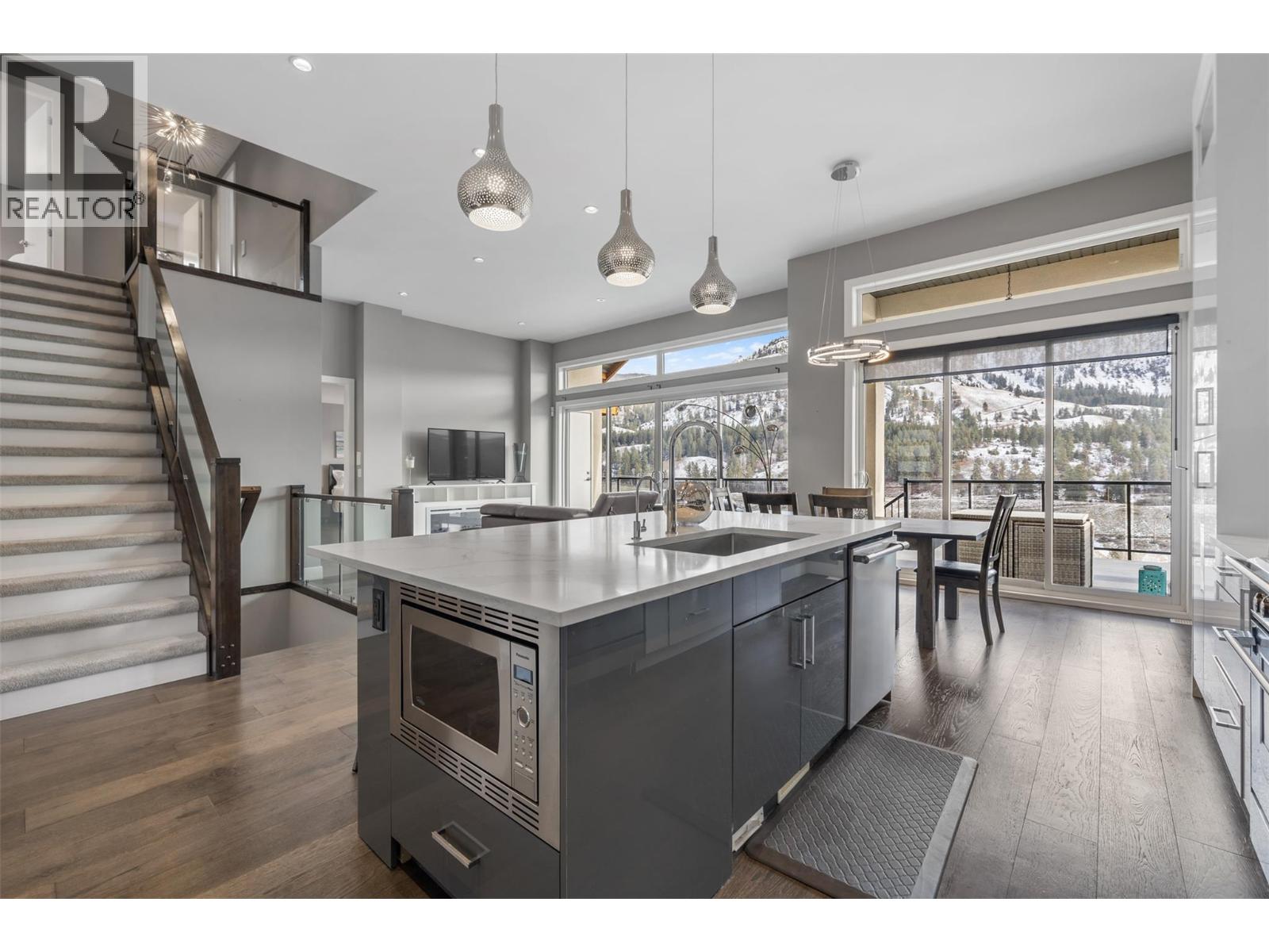 1122 Stockley Street