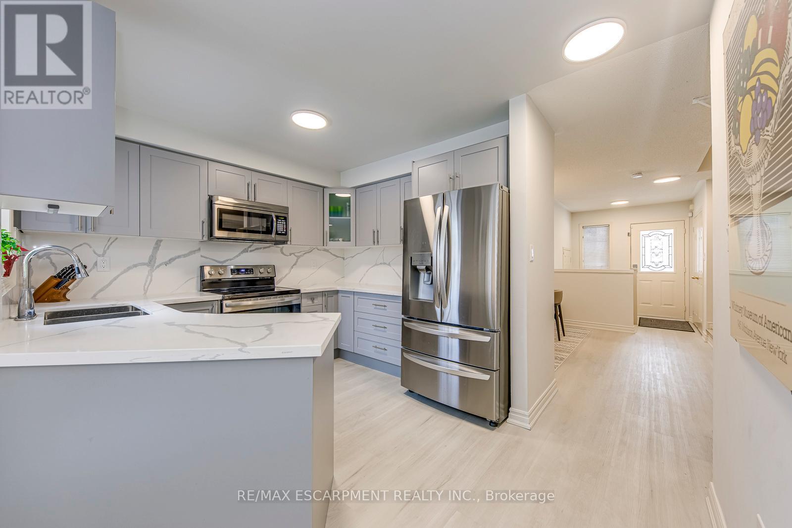 2468 NEWCASTLE CRESCENT