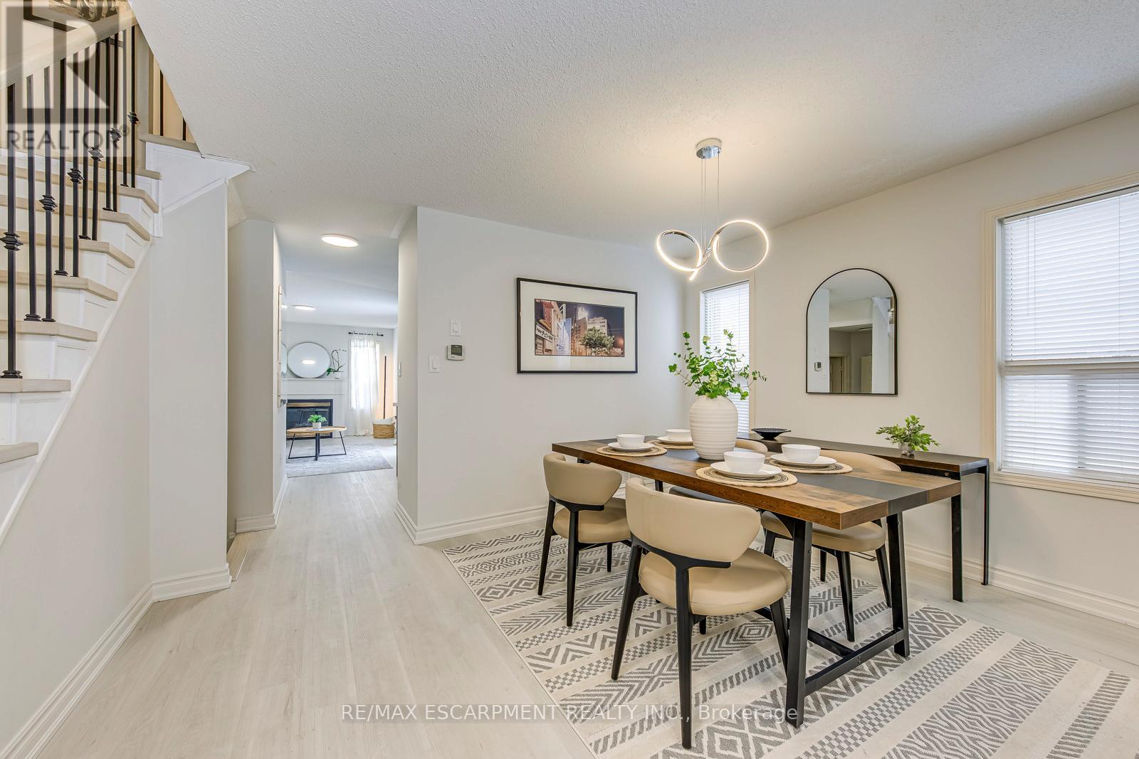 2468 NEWCASTLE CRESCENT