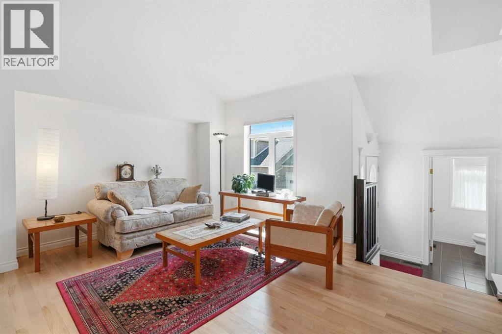 18 Varsity Estates Park NW