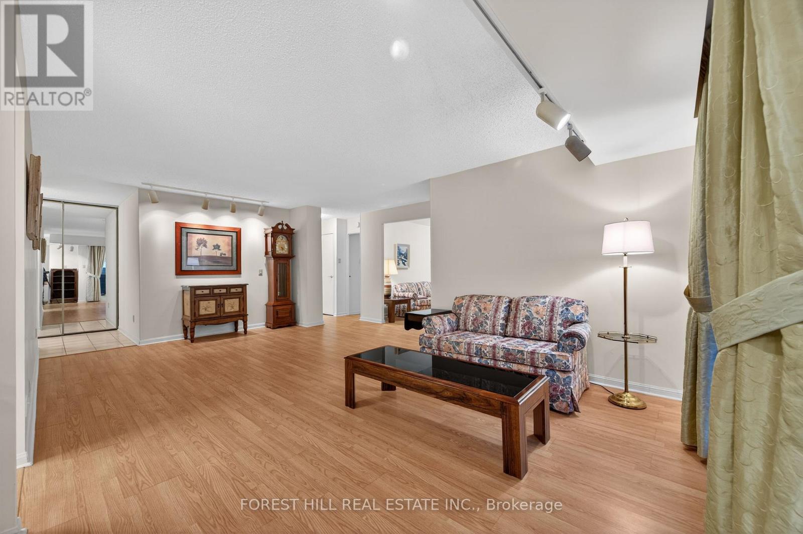 504 - 40 CHICHESTER PLACE