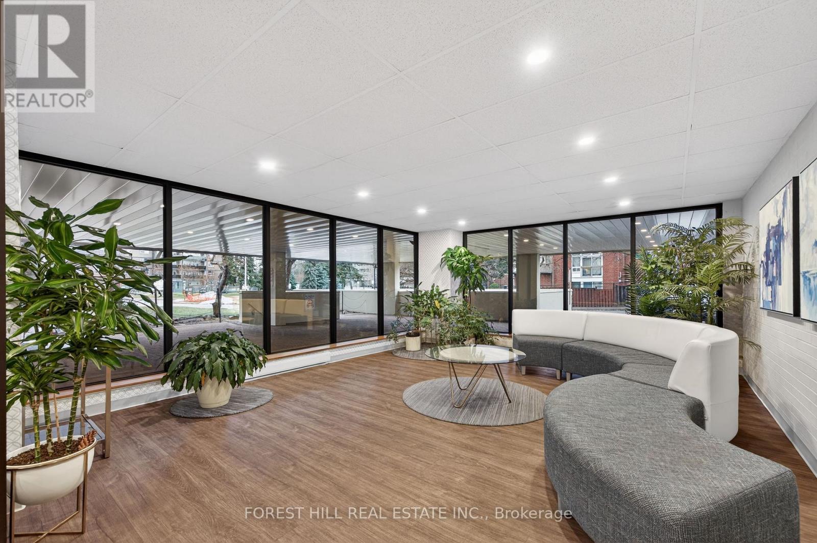 504 - 40 CHICHESTER PLACE