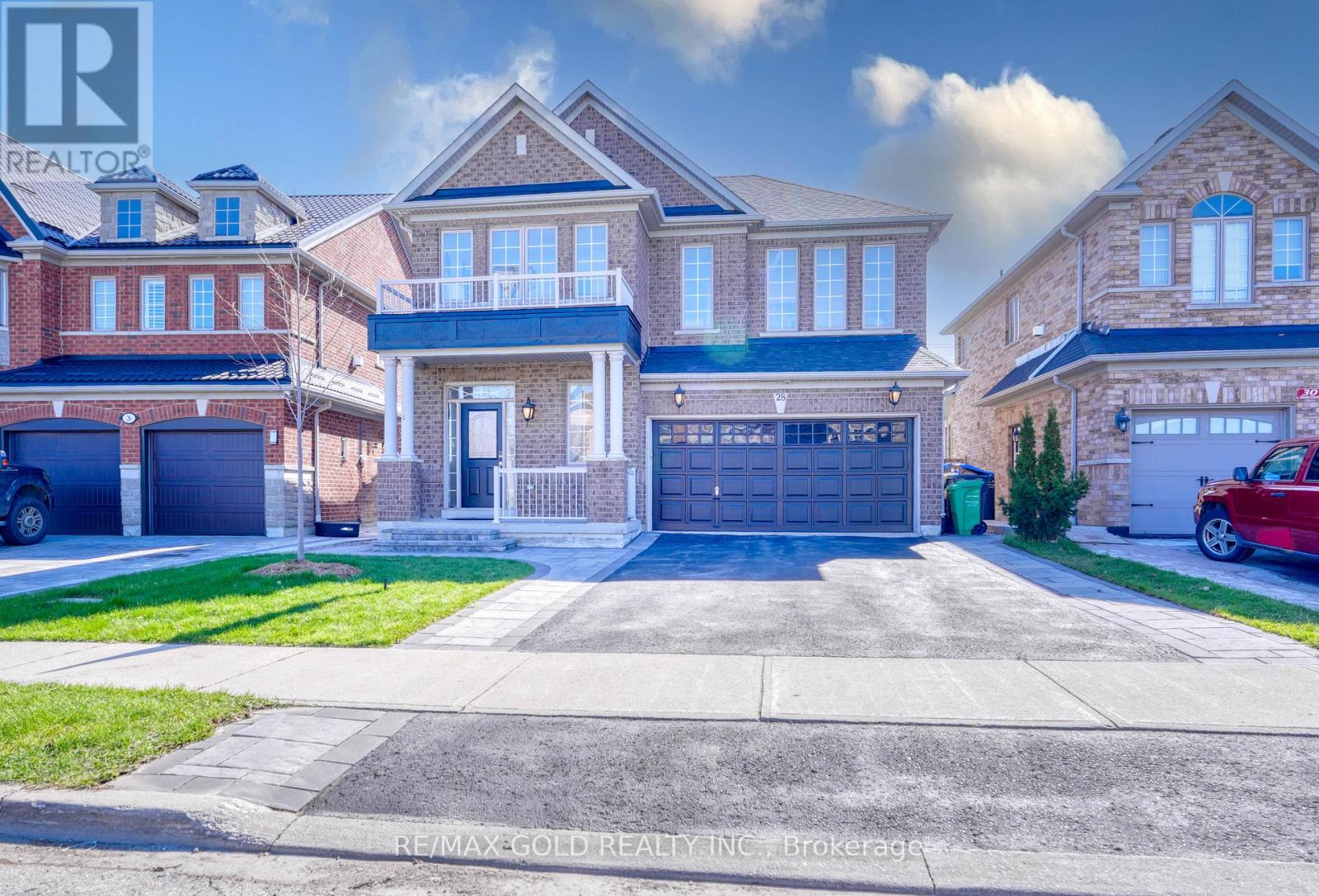 28 PRADA COURT