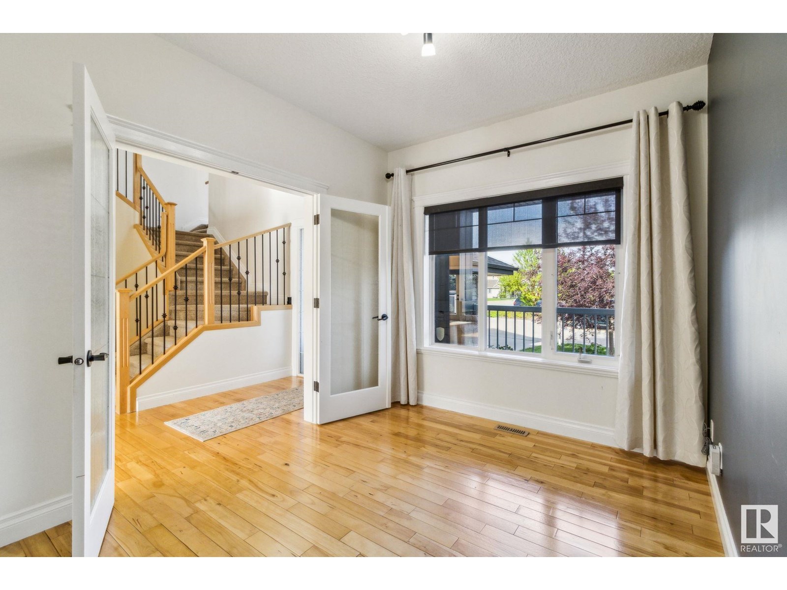 5706 MCLUHAN BAY BA NW