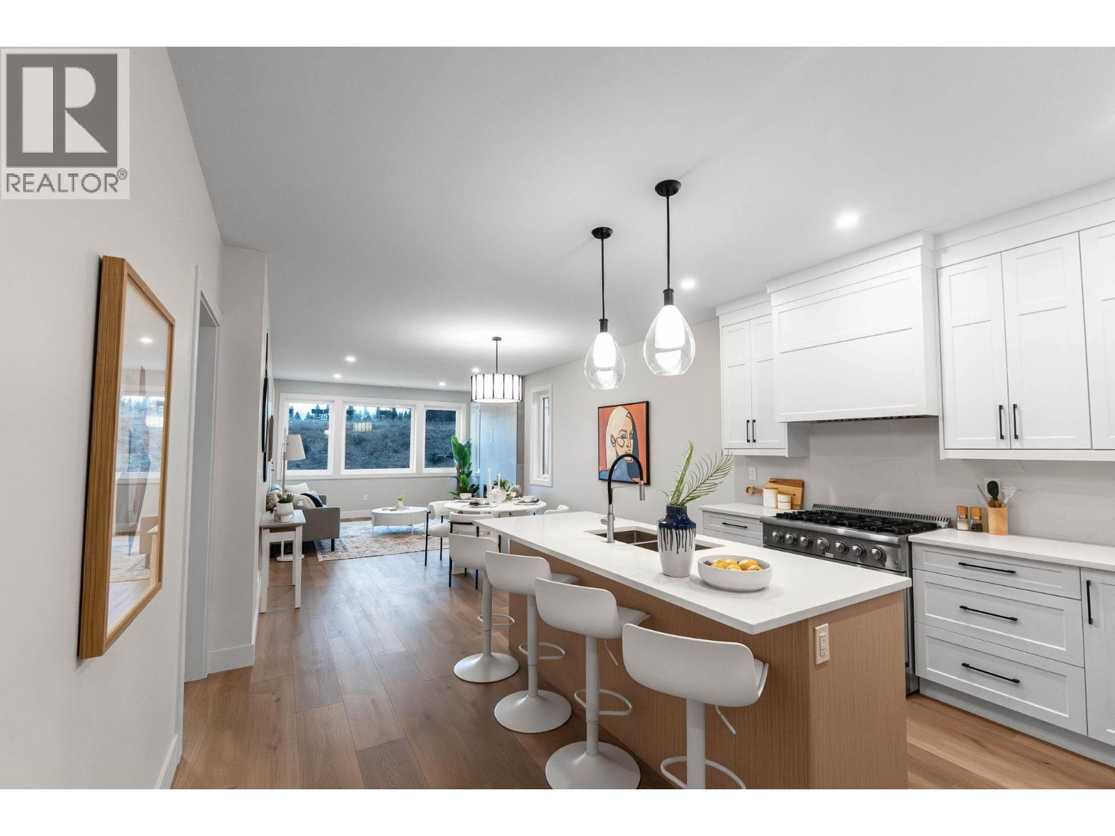 1671 Harbour View Crescent