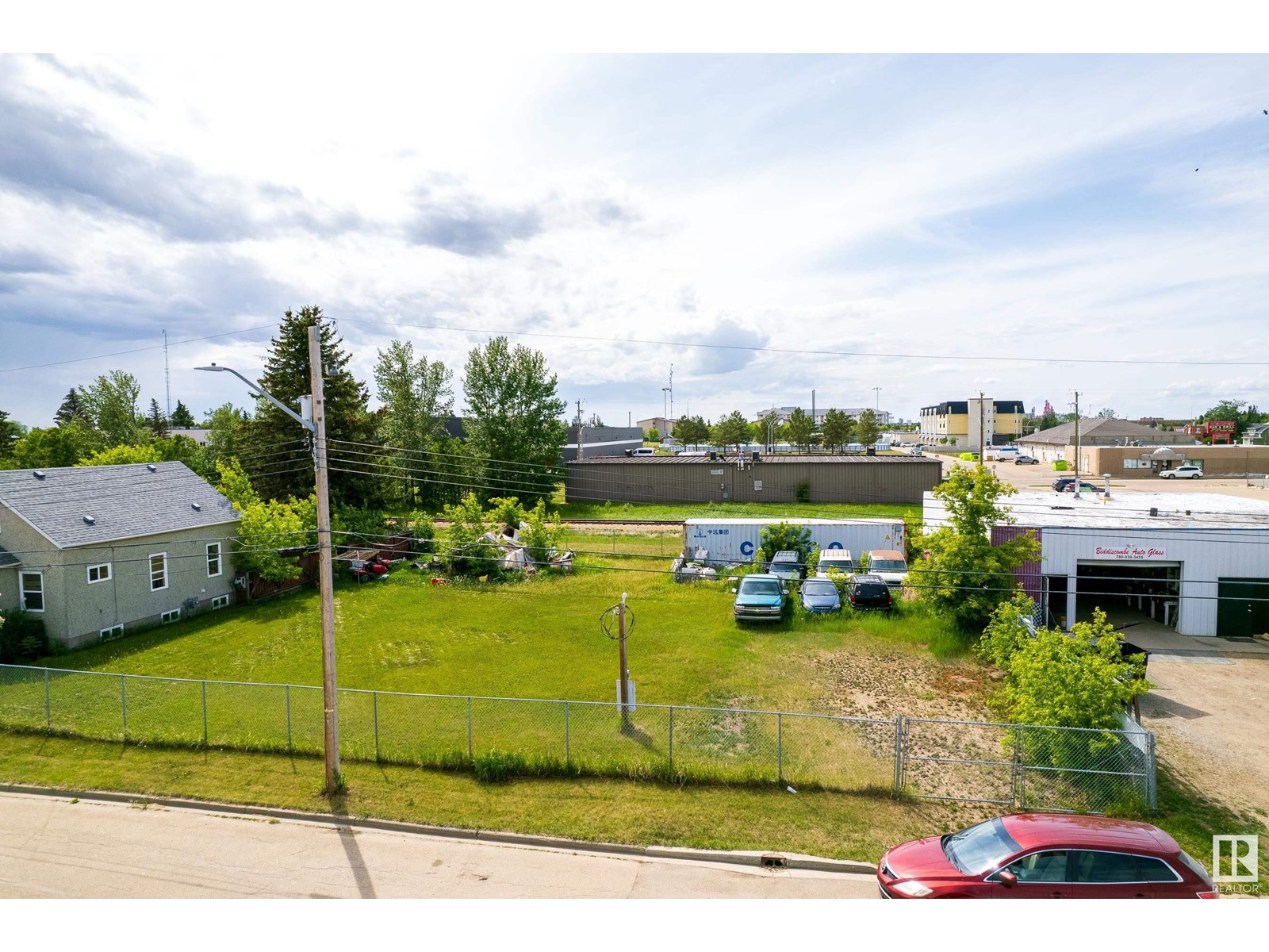 9916 103 ST