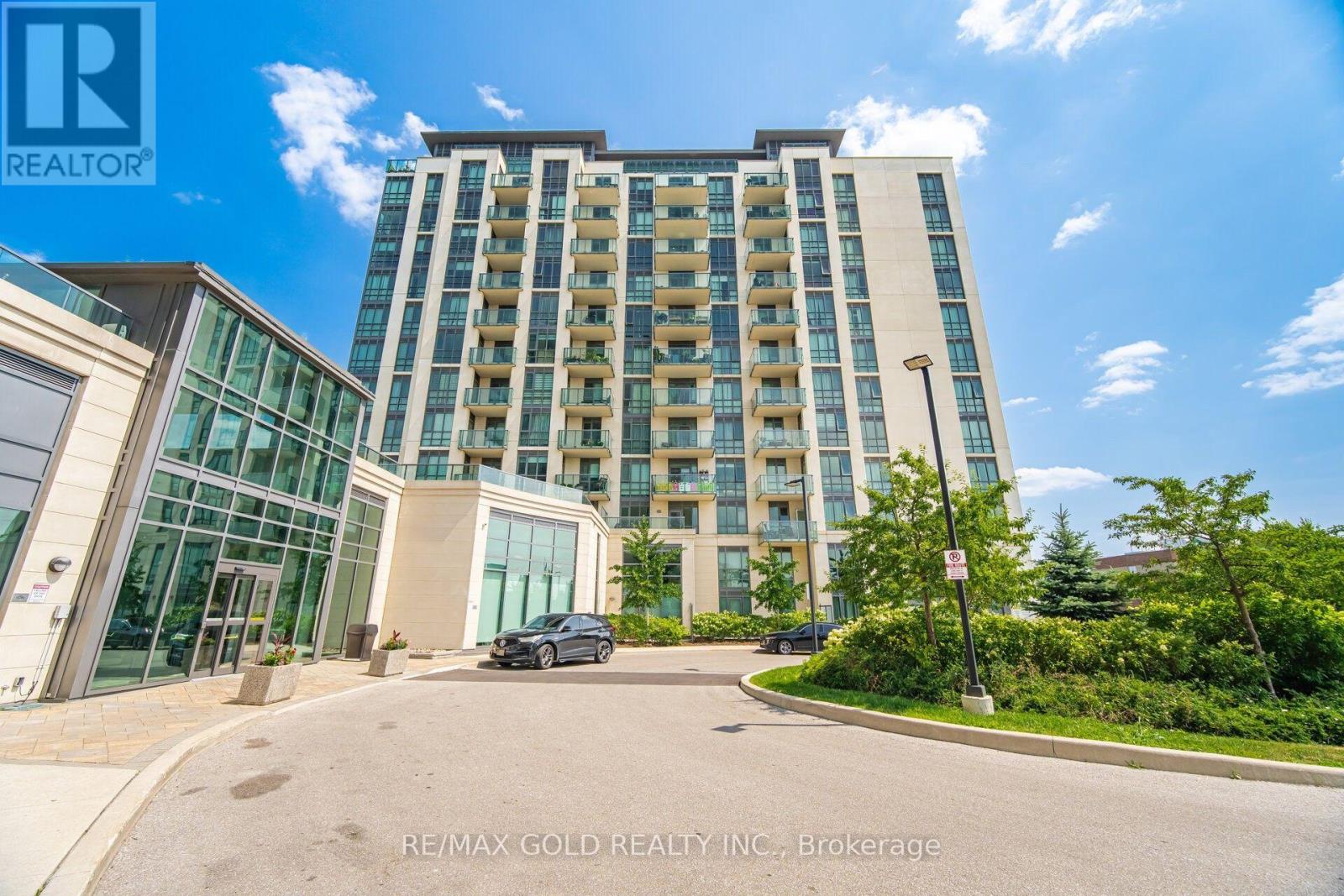 111 - 65 YORKLAND BOULEVARD