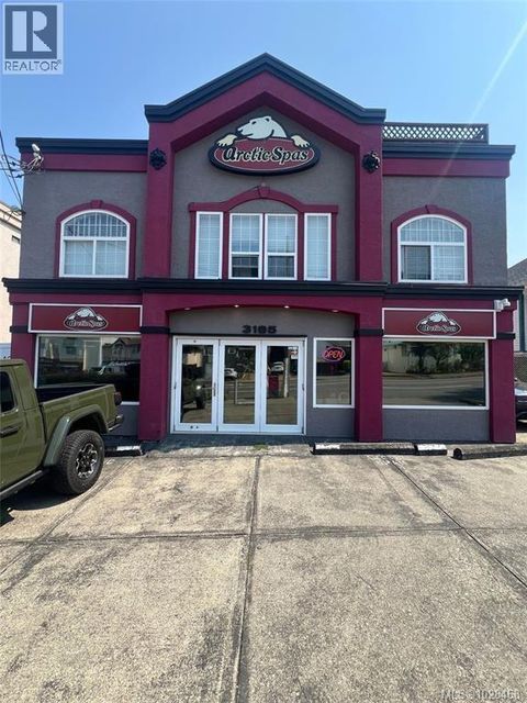 3185 Quadra St Victoria BC V8X1E9