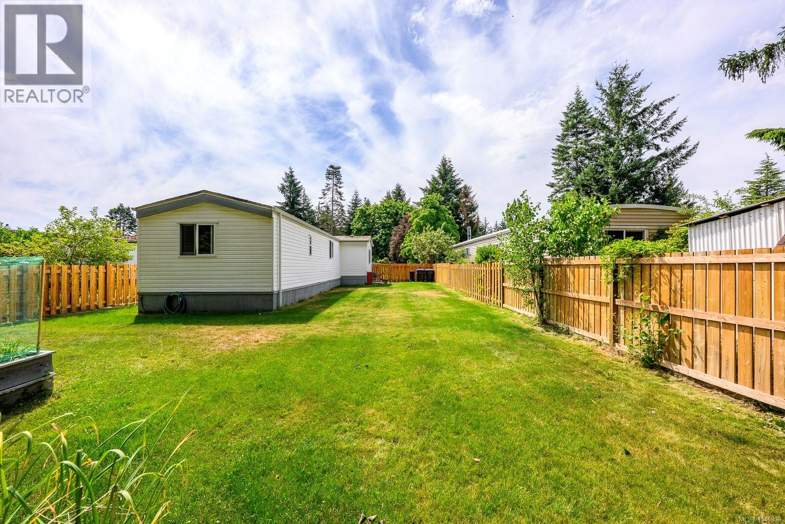 2140 Stadacona Dr