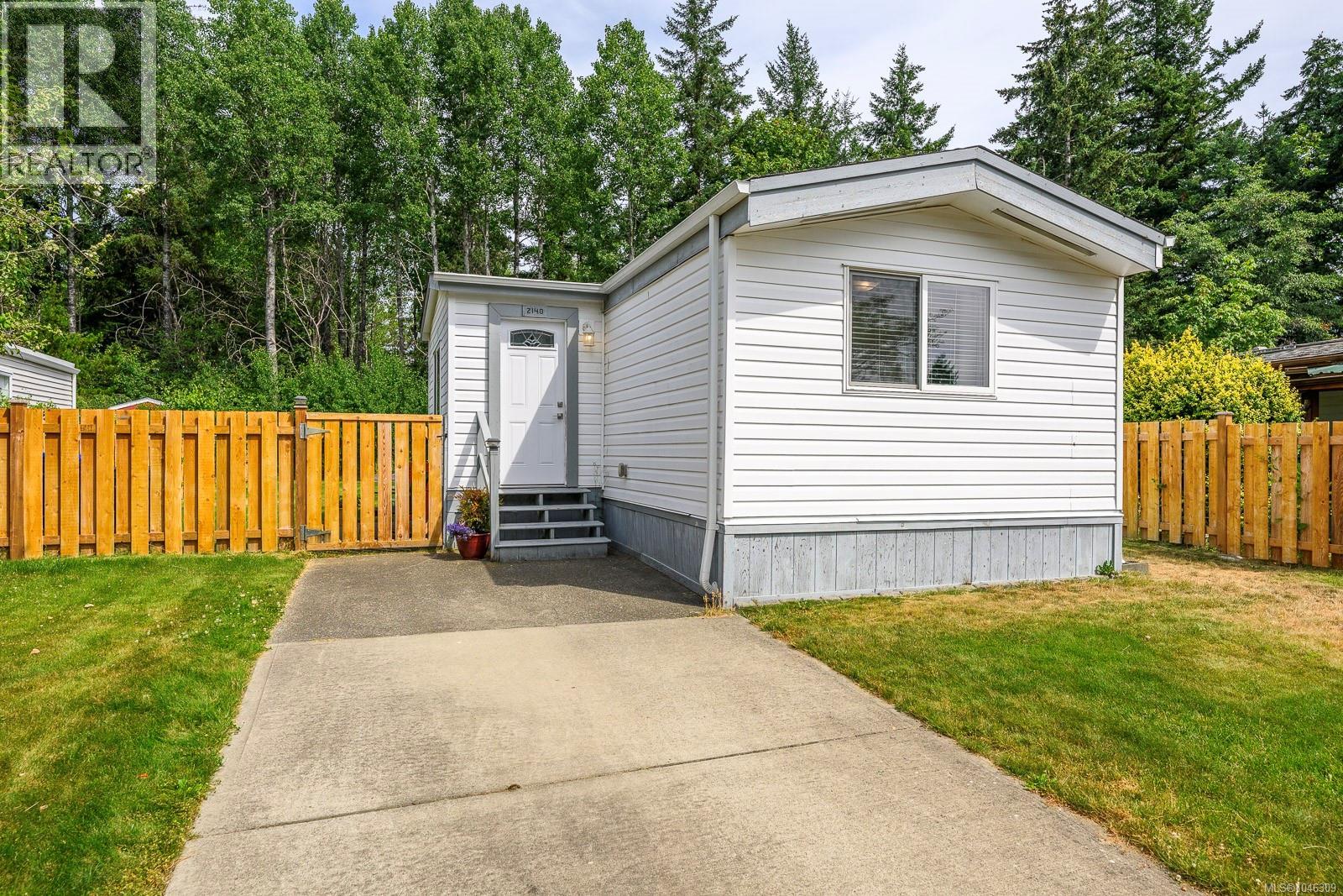 2140 Stadacona Dr