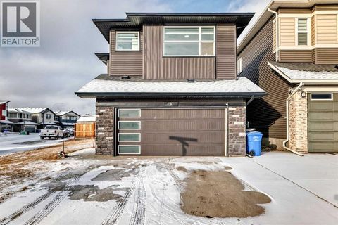 6 Corner Meadows Grove NE Calgary AB T3N2C2
