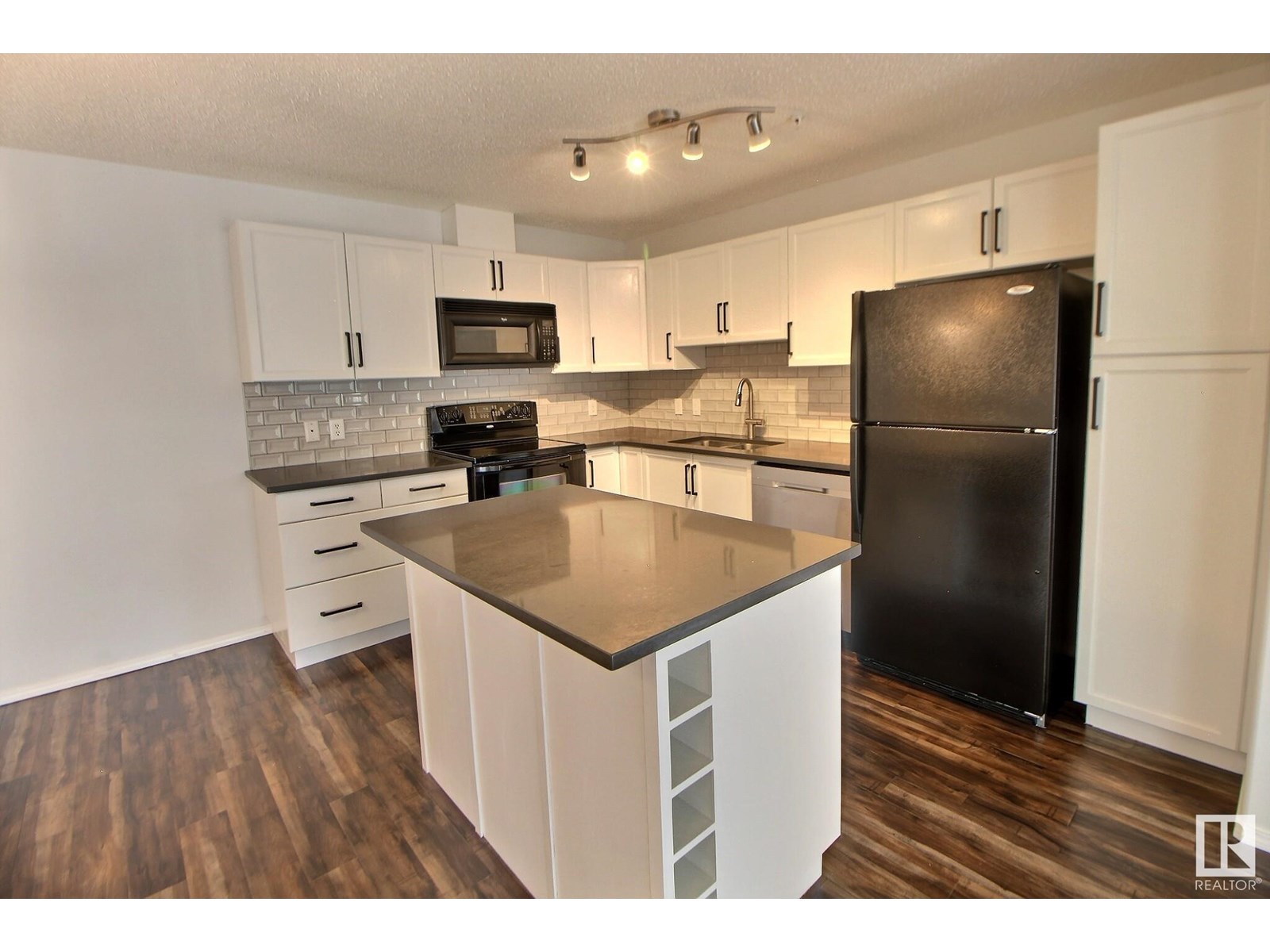 #228 16035 132 ST NW
