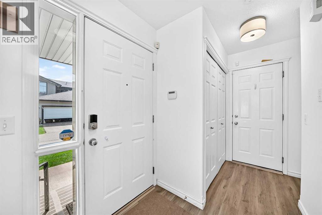 35, 102 Canoe Square SW