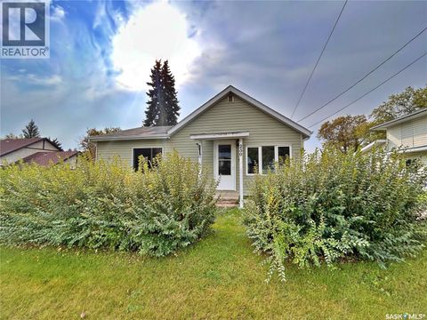 230 Railway AVENUE W Wawota SK S0G5A0