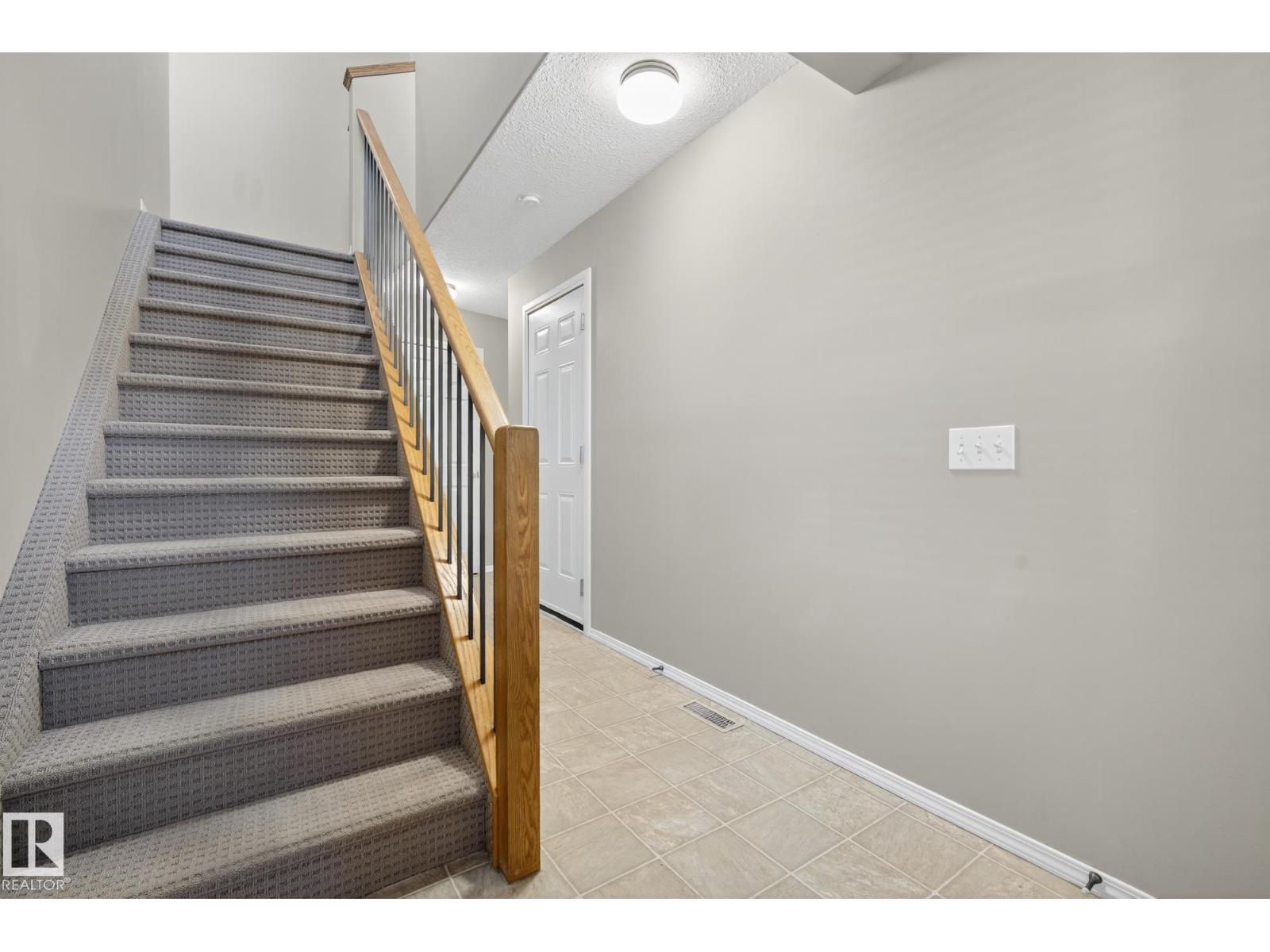 #71 230 EDWARDS DR SW