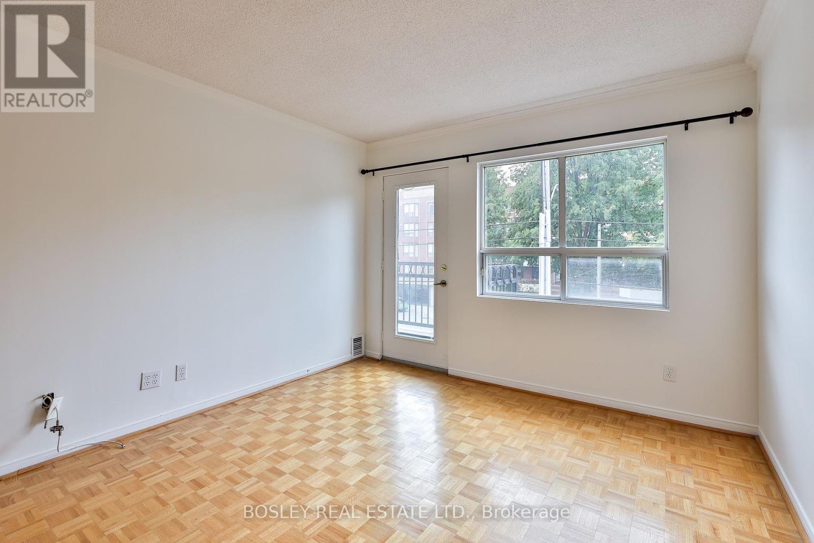 306 - 928 MILLWOOD ROAD