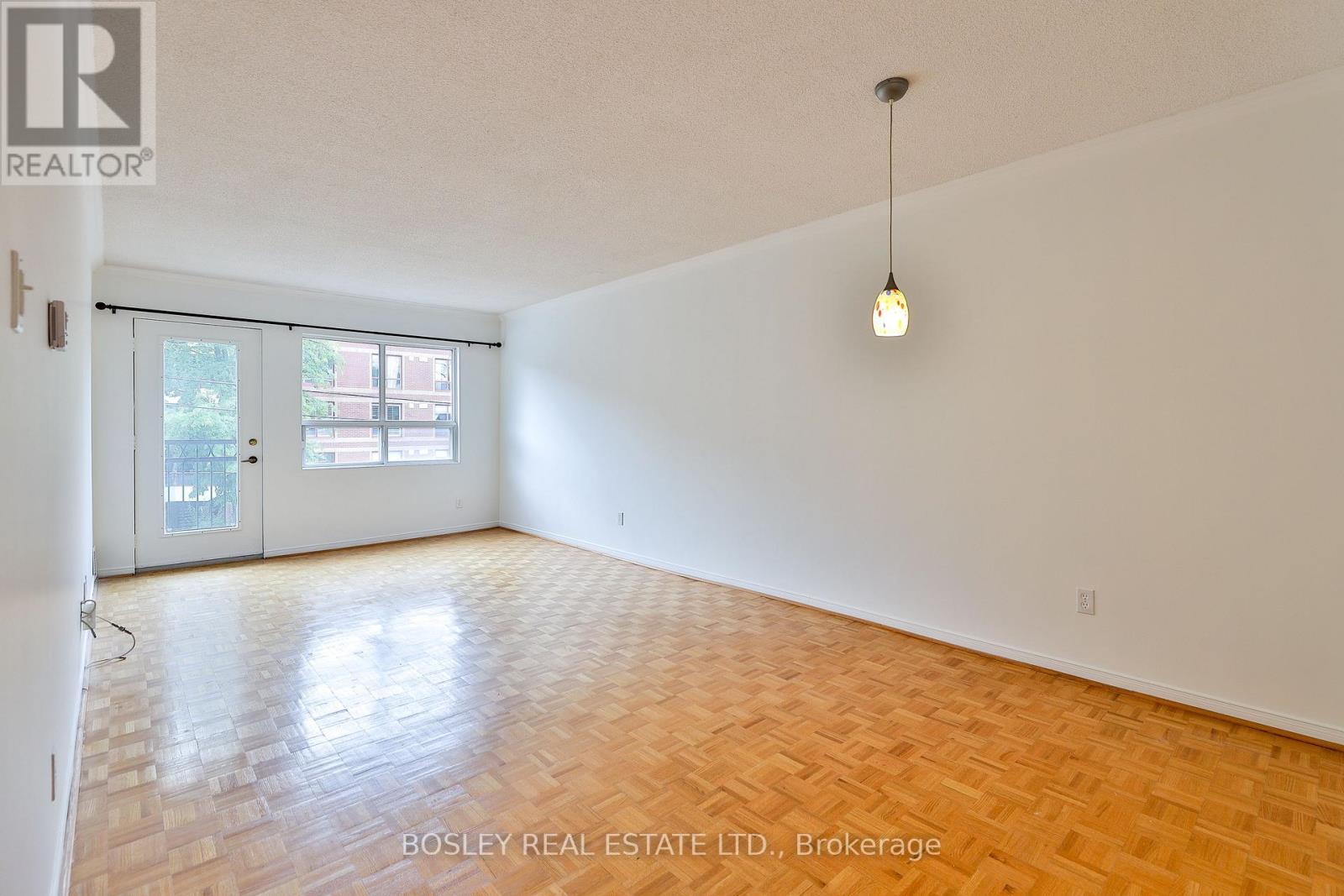 306 - 928 MILLWOOD ROAD