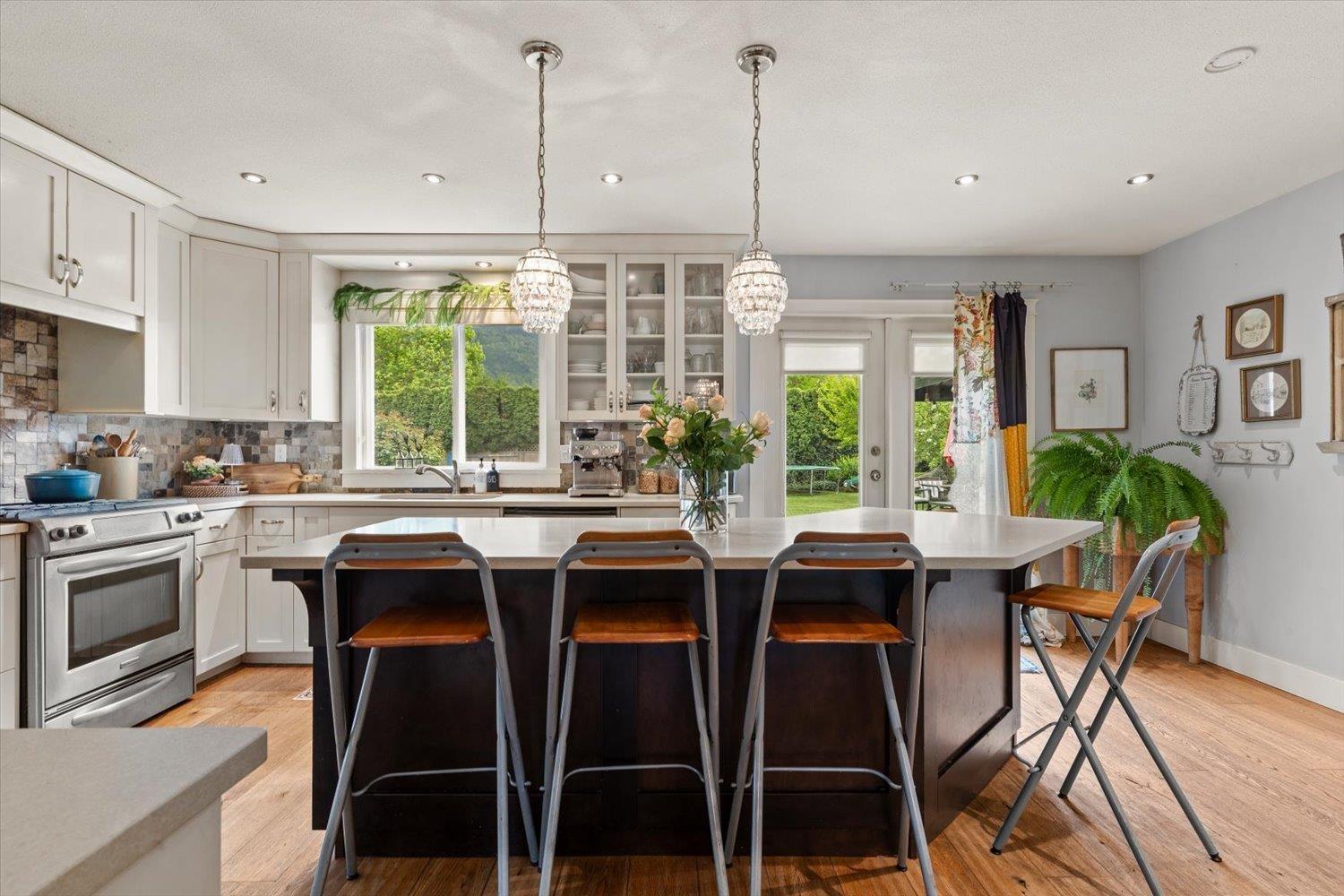 42302 KNOX AVENUE|Yarrow