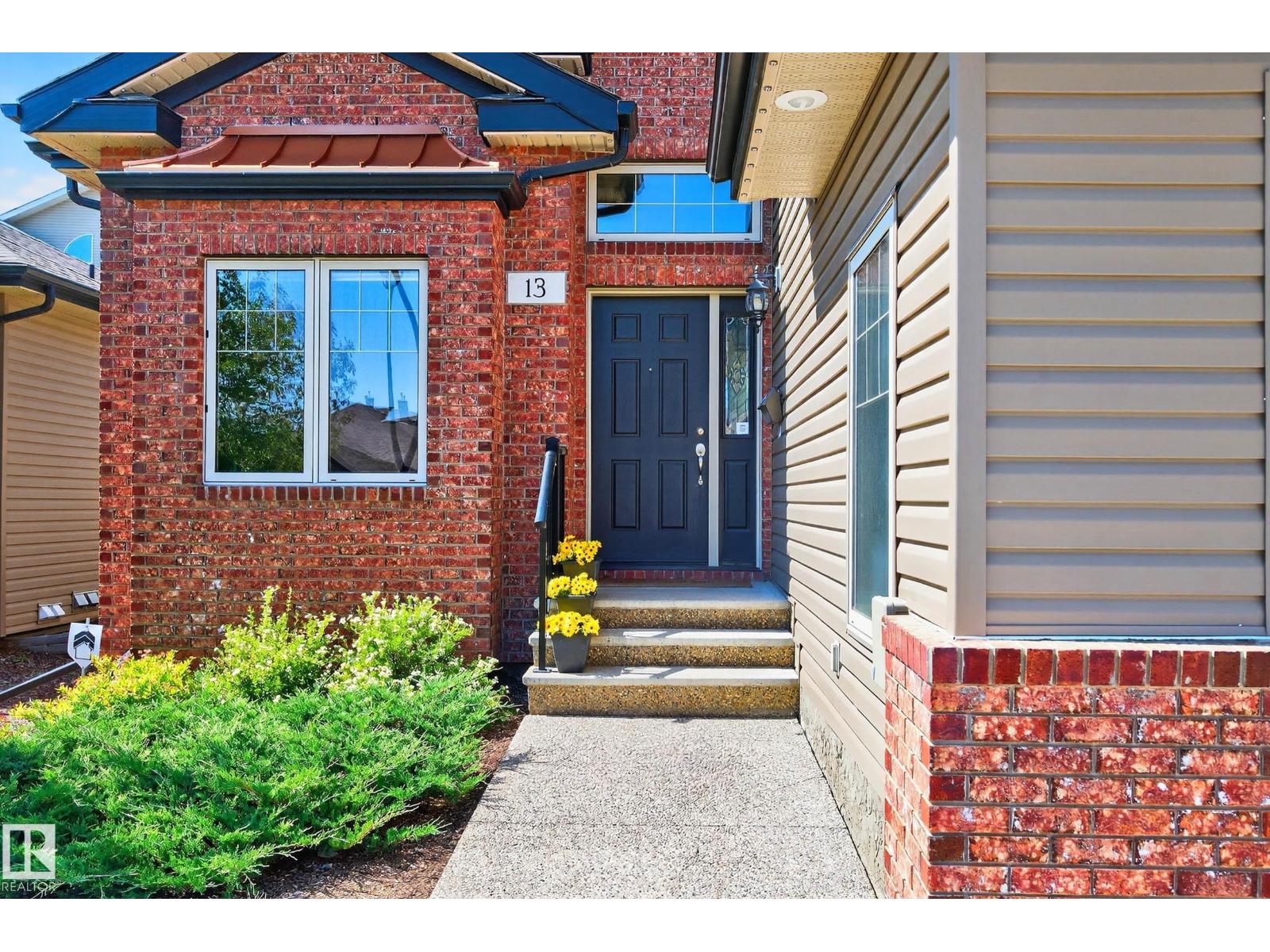 13 OAKCREST TC