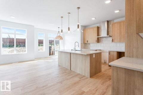 74 Cuddie DR Sherwood Park AB T0B0B0