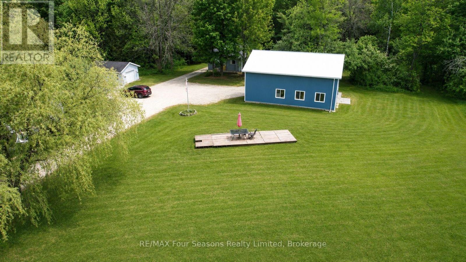 194543 SIDEROAD 30NDR SIDE ROAD N