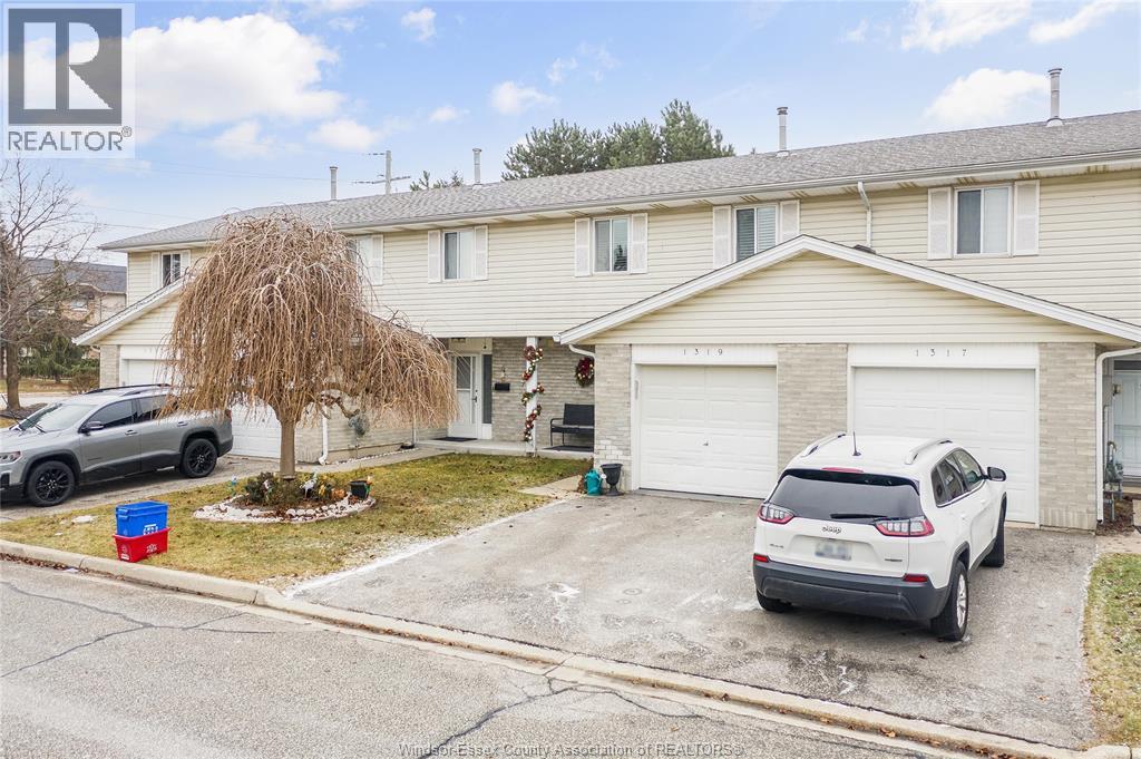 1319 CARDINAL CRESCENT