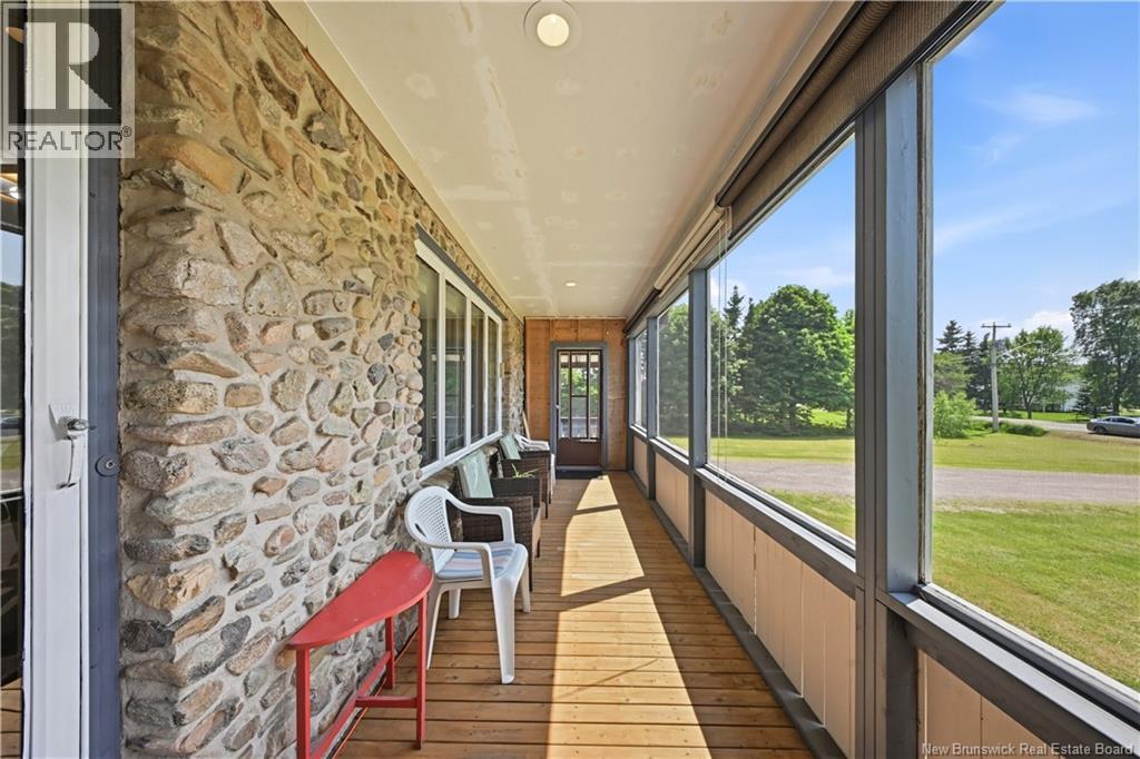 283 Robichaud - Photo 4