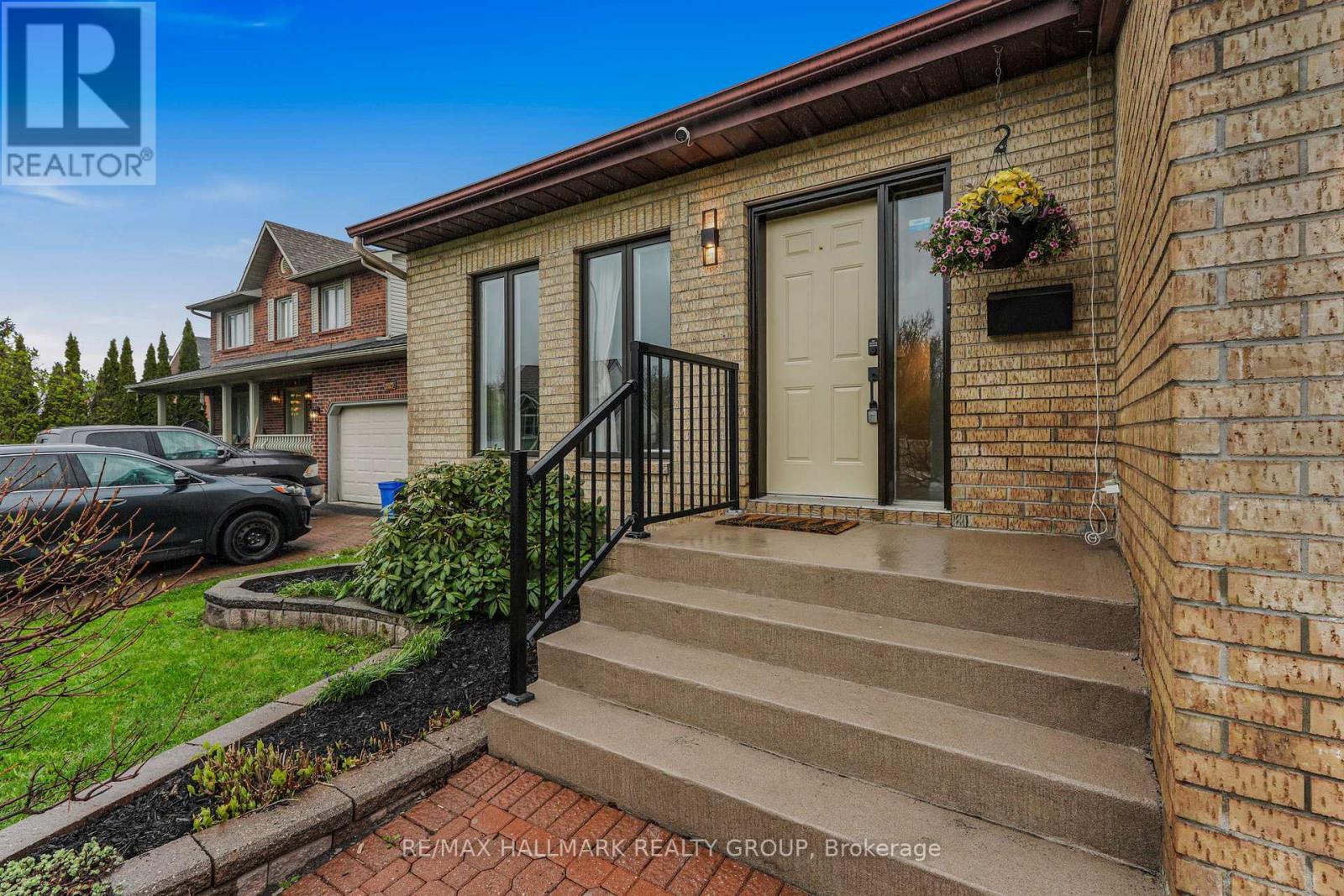 3327 DESCOTES CIRCLE