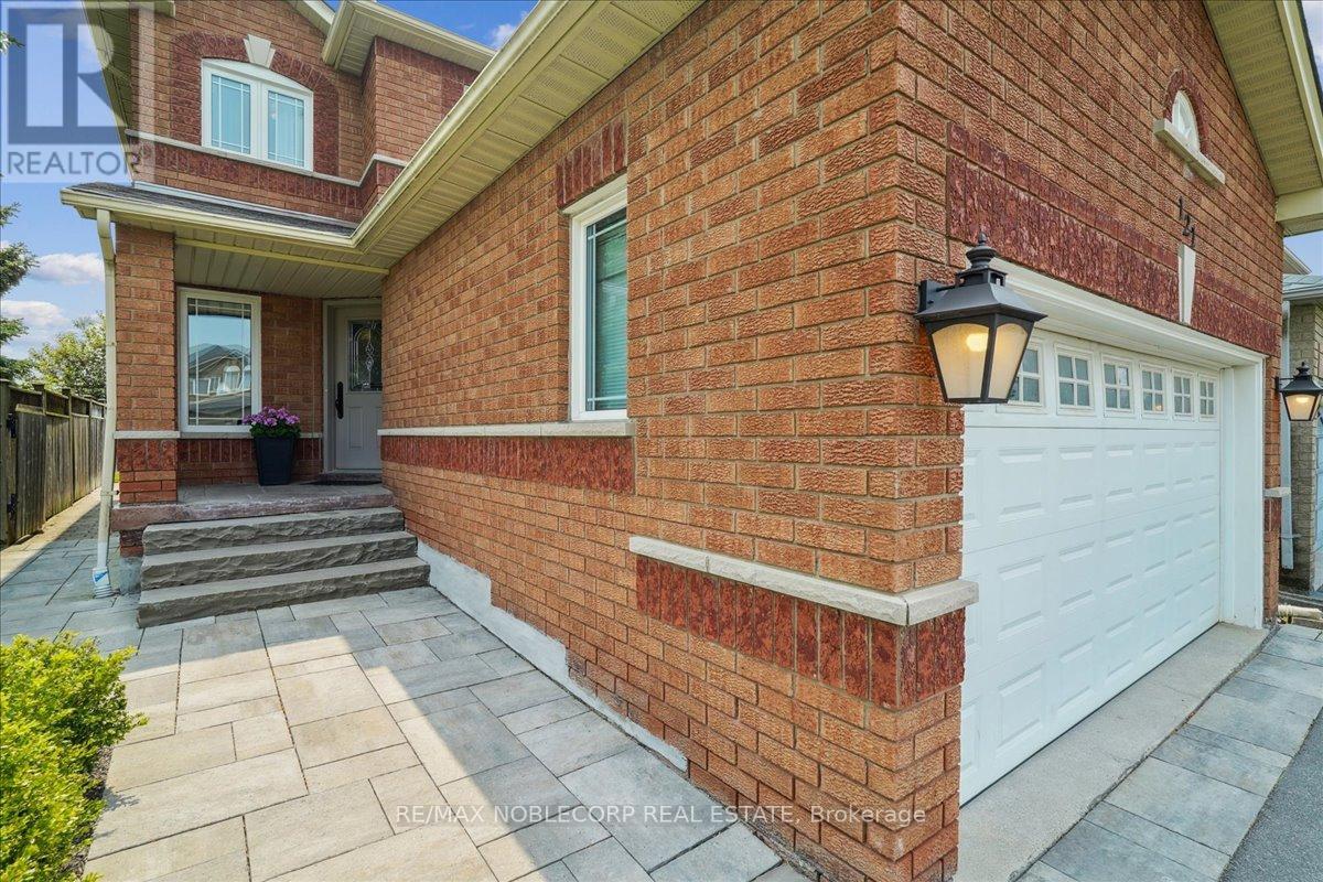 121 ISAAC MURRAY AVENUE